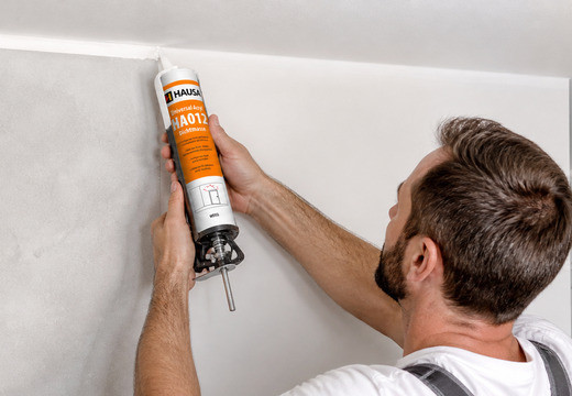 Acryl überstreichen: Profi-Guide für makellose Ergebnisse in 7 Schritten